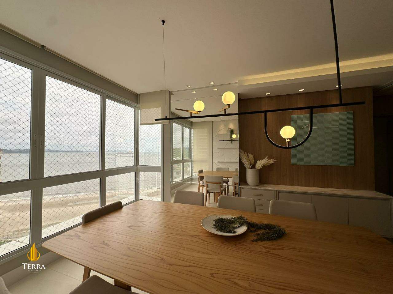 Edifício Via Marina Apartamento com 4 quartos, Centro: 