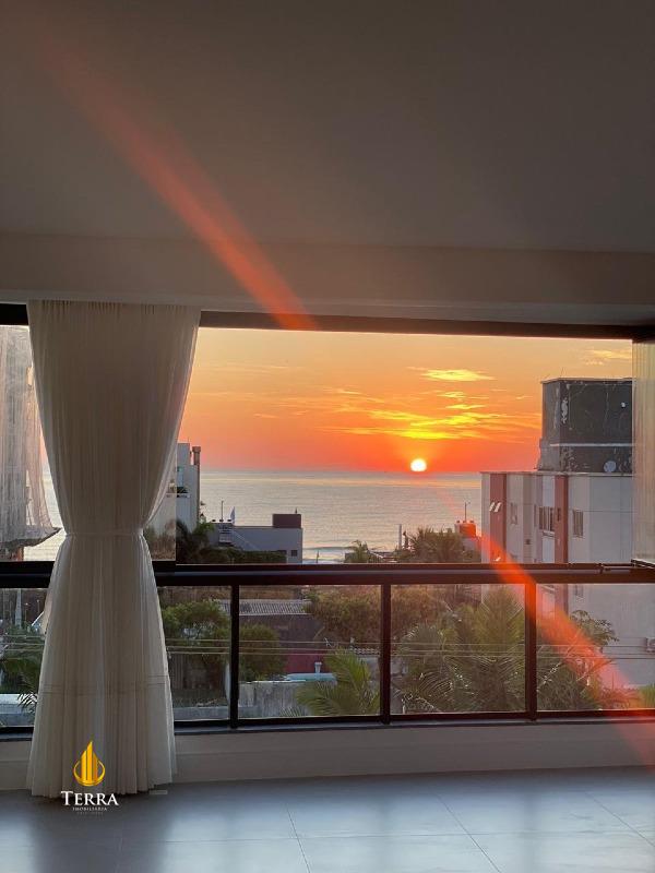 Residencial Ilha de Maui Apartamento com 2 quartos, Praia Brava: 