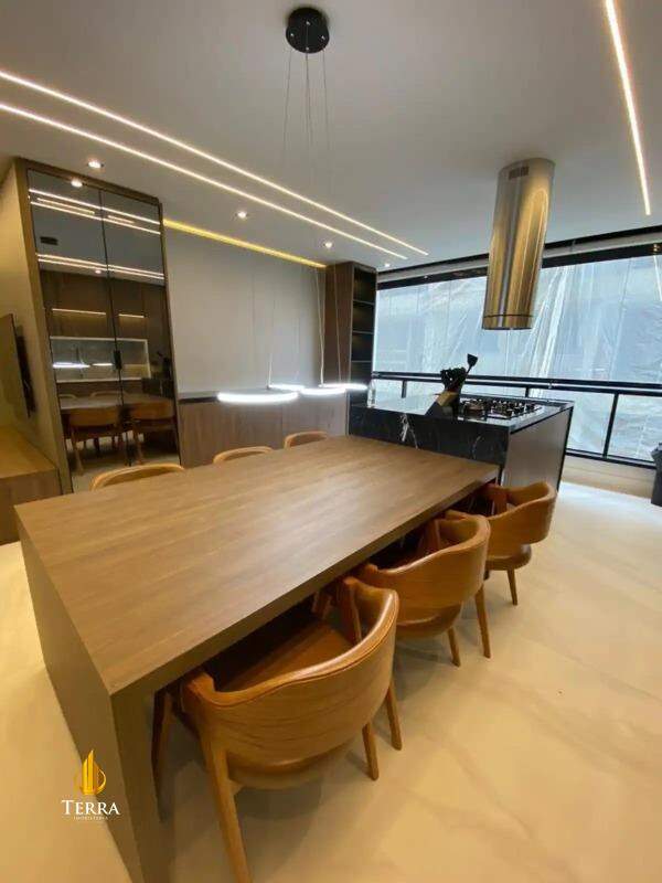 Residencial Ilha de Maui Apartamento com 2 quartos, Praia Brava: 