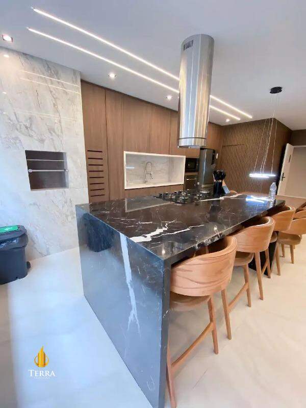 Residencial Ilha de Maui Apartamento com 2 quartos, Praia Brava: 