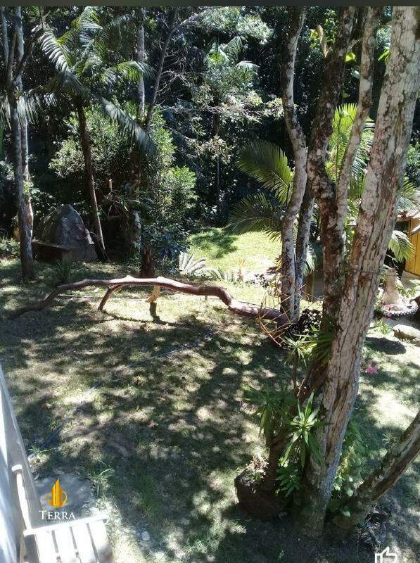  Terreno com , Praia do Estaleiro: 