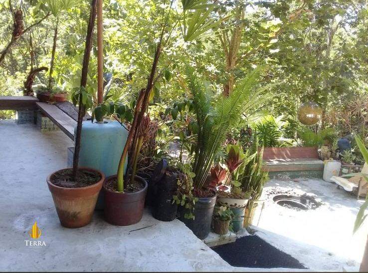  Terreno com , Praia do Estaleiro: 