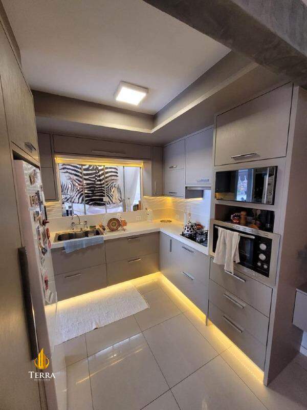  Sobrado com 3 quartos, Praia dos Amores: 