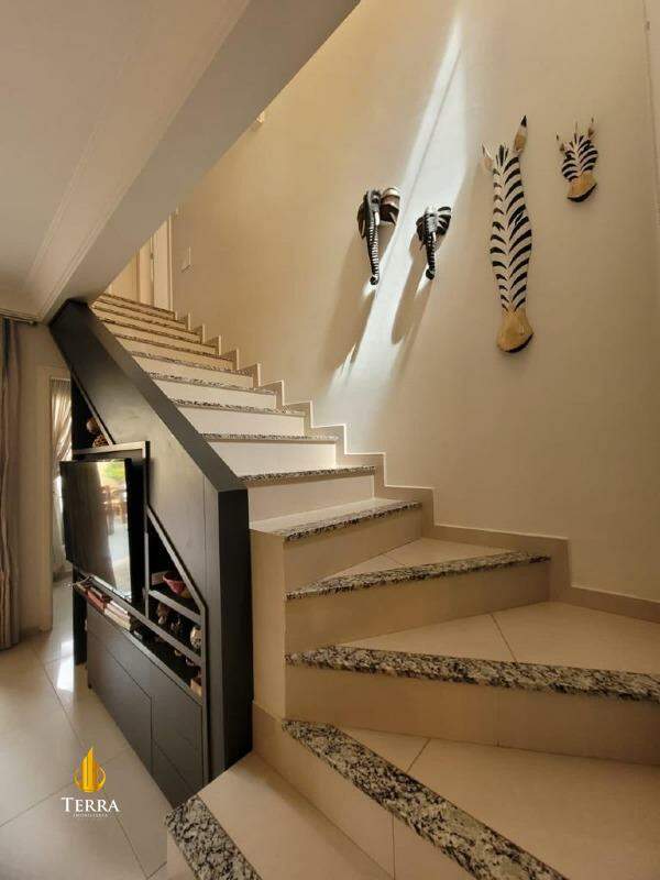  Sobrado com 3 quartos, Praia dos Amores: 