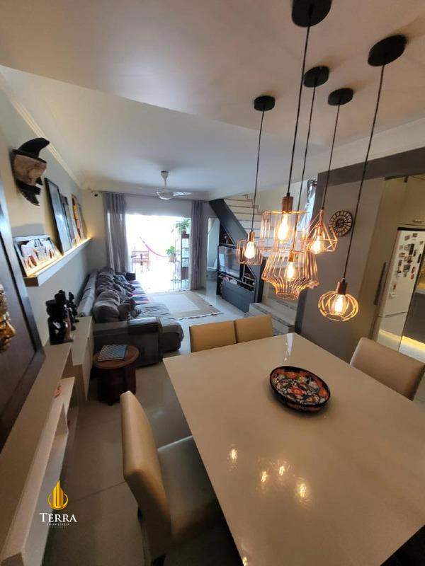  Sobrado com 3 quartos, Praia dos Amores: 