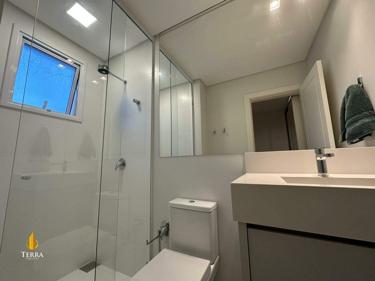 Hamptons Village Apartamento com 4 quartos, Centro: 