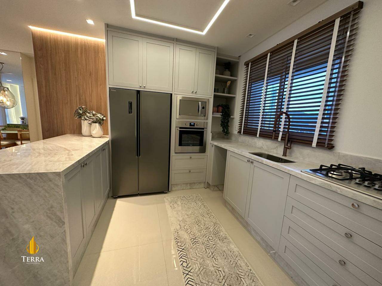 Hamptons Village Apartamento com 4 quartos, Centro: 