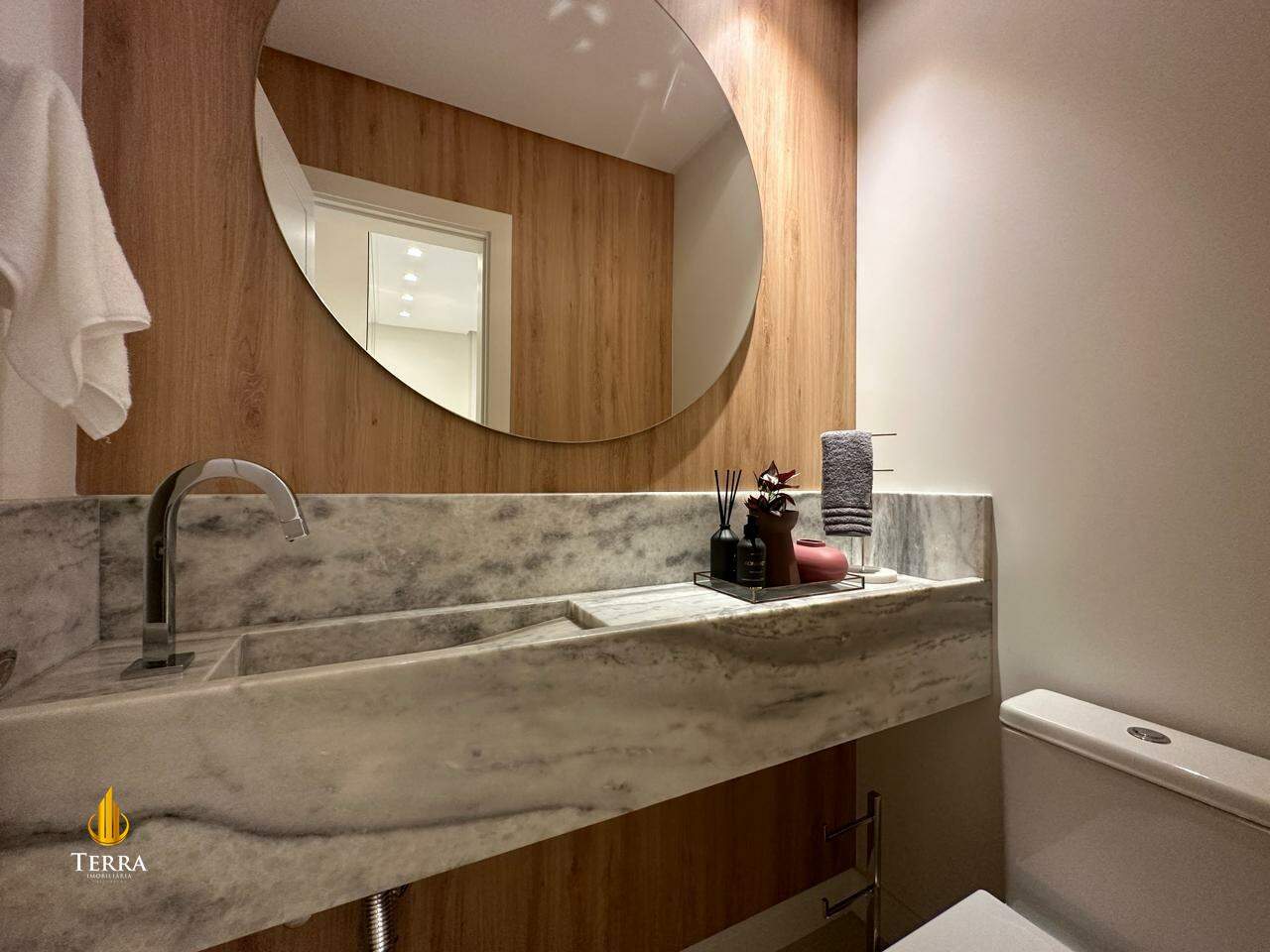 Hamptons Village Apartamento com 4 quartos, Centro: 