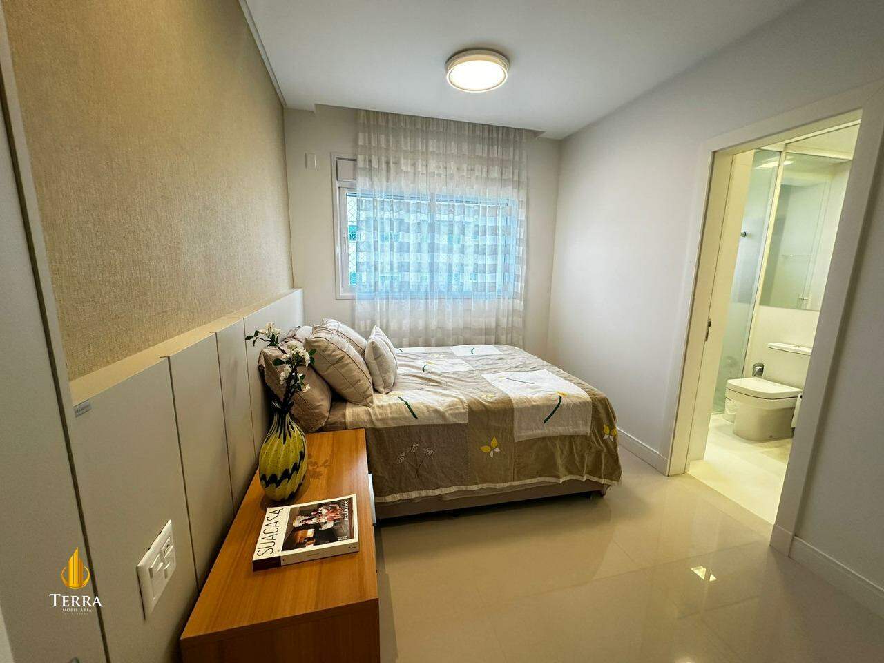 Hamptons Village Apartamento com 4 quartos, Centro: 