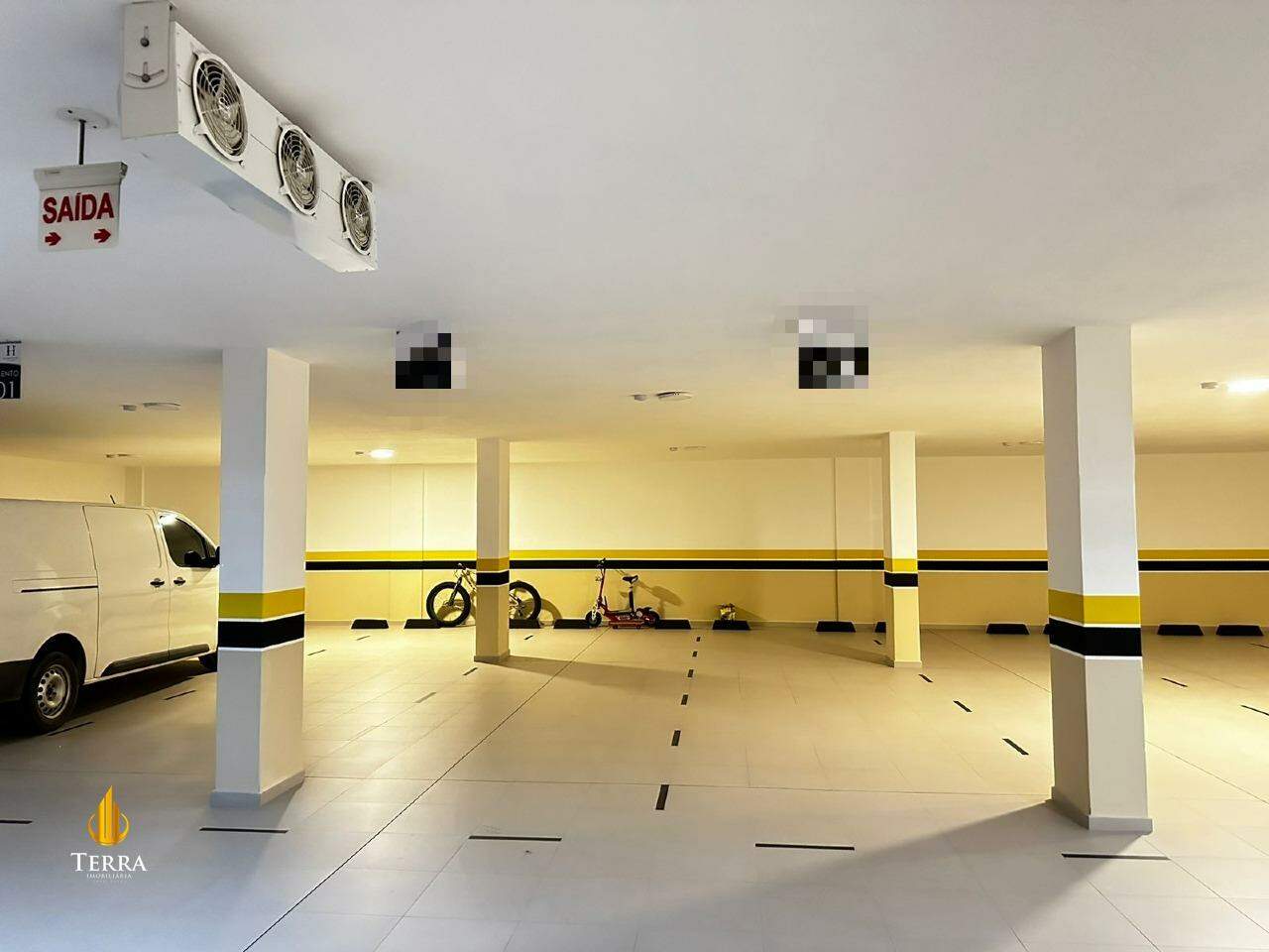 Hamptons Village Apartamento com 4 quartos, Centro: 