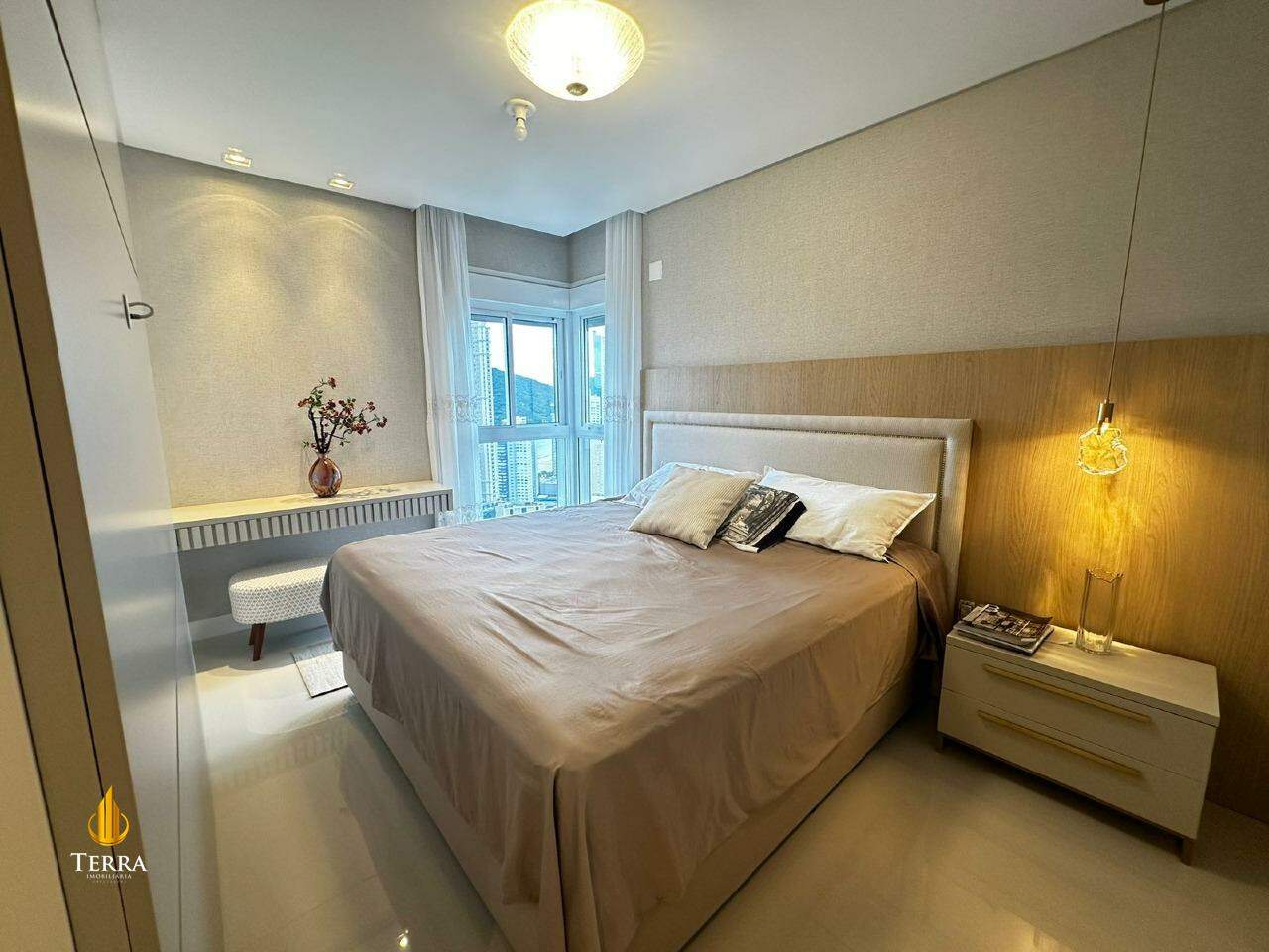 Hamptons Village Apartamento com 4 quartos, Centro: 