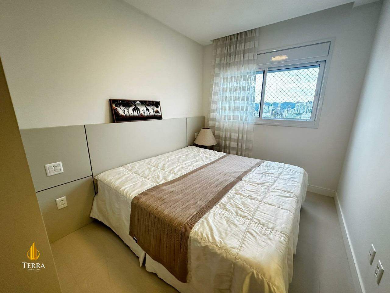 Hamptons Village Apartamento com 4 quartos, Centro: 