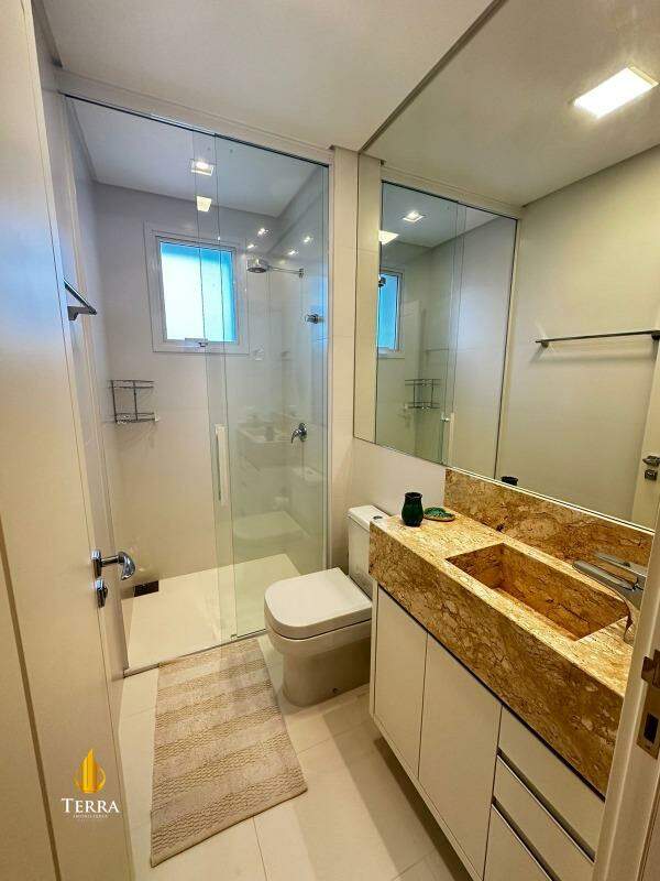 Hamptons Village Apartamento com 4 quartos, Centro: 