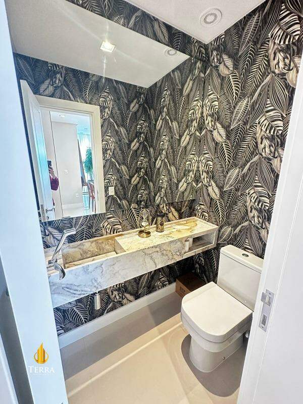 Hamptons Village Apartamento com 4 quartos, Centro: 