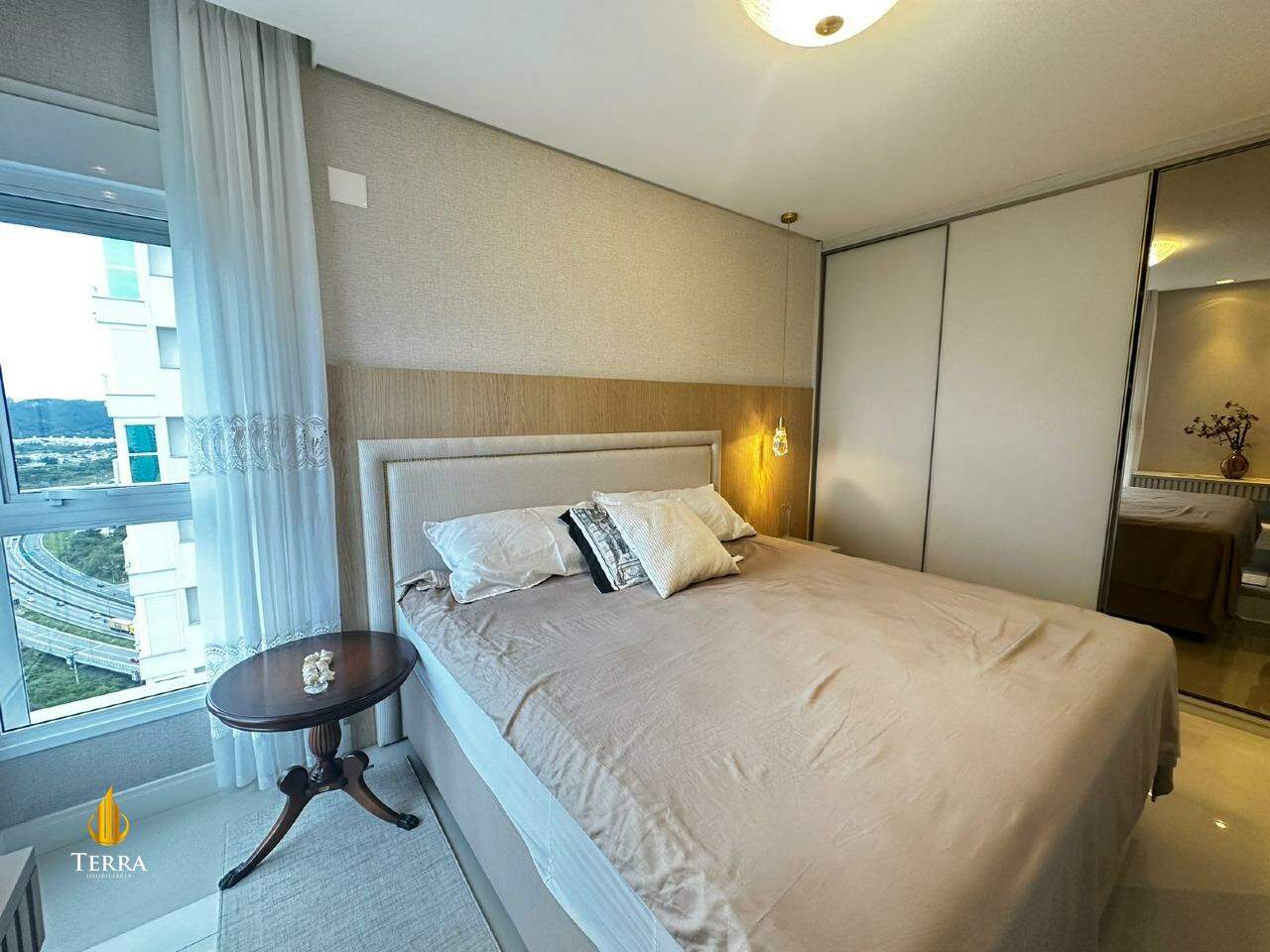 Hamptons Village Apartamento com 4 quartos, Centro: 