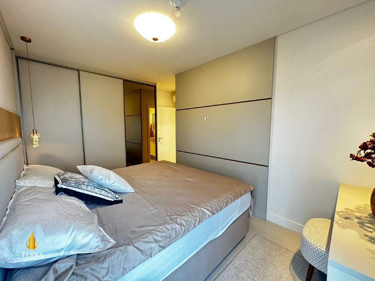Hamptons Village Apartamento com 4 quartos, Centro: 