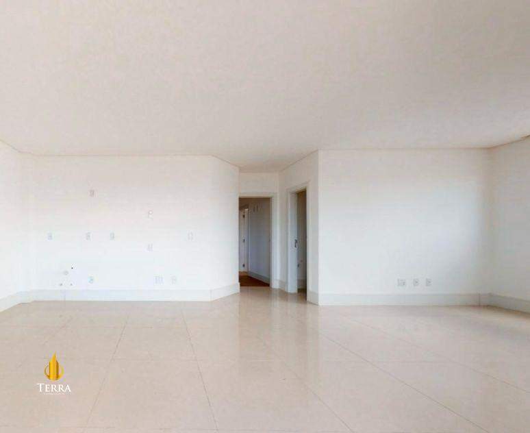 Edifício San Gennaro Apartamento com 3 quartos, Centro: 