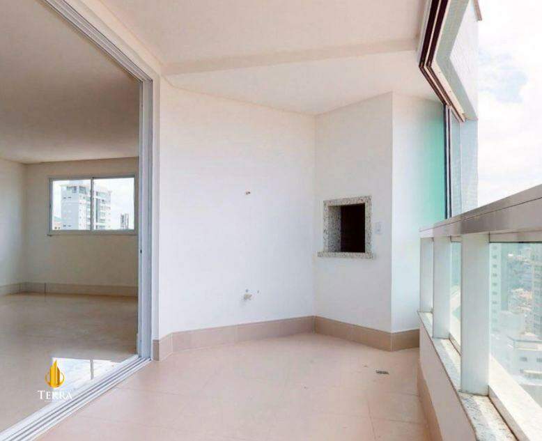 Edifício San Gennaro Apartamento com 3 quartos, Centro: 