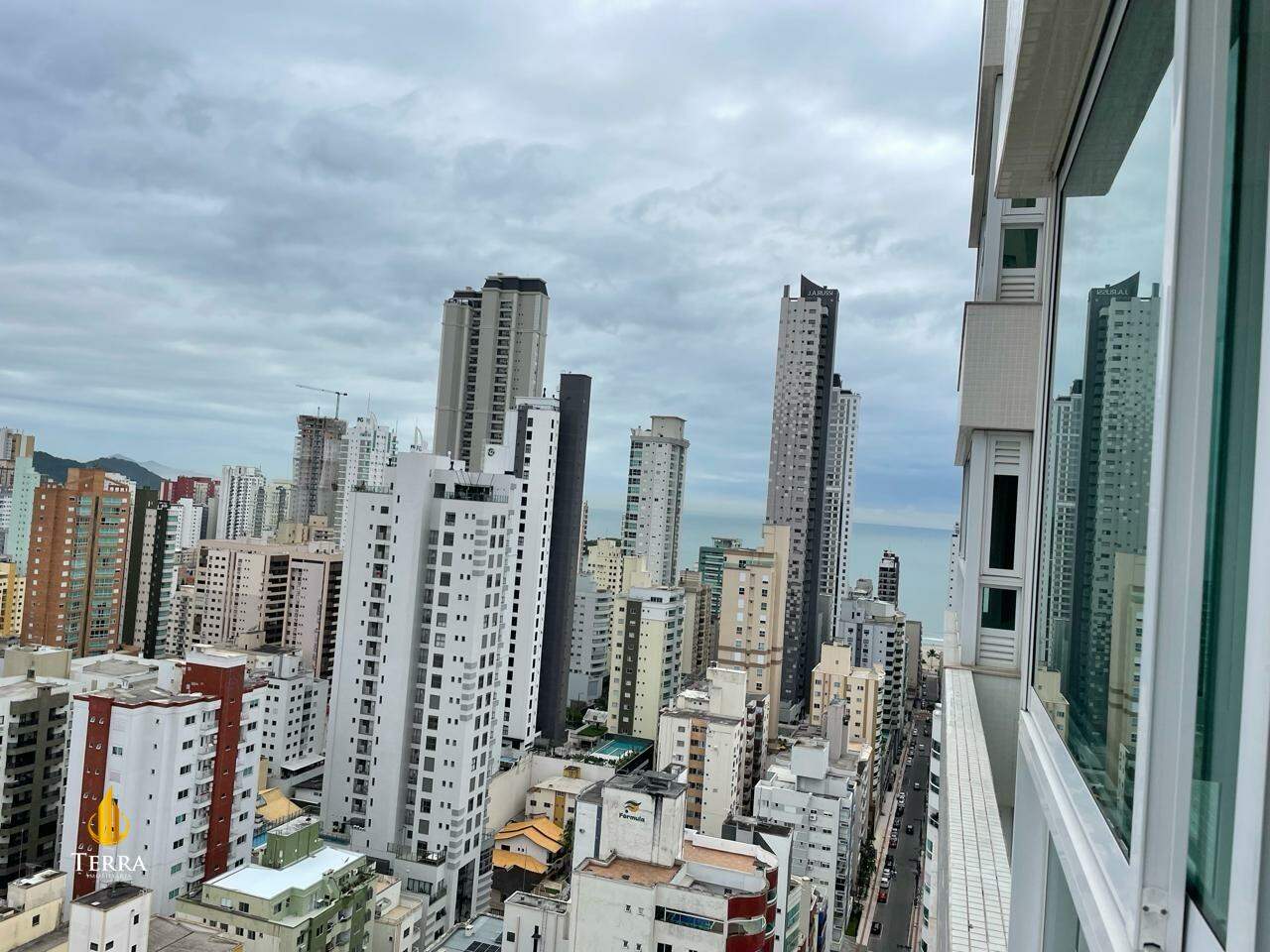 Apartamento com 4 quartos, Centro: 