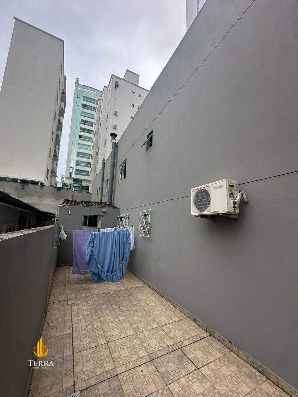 Edifício Dona Henriqueta Apartamento com 2 quartos, Centro: 