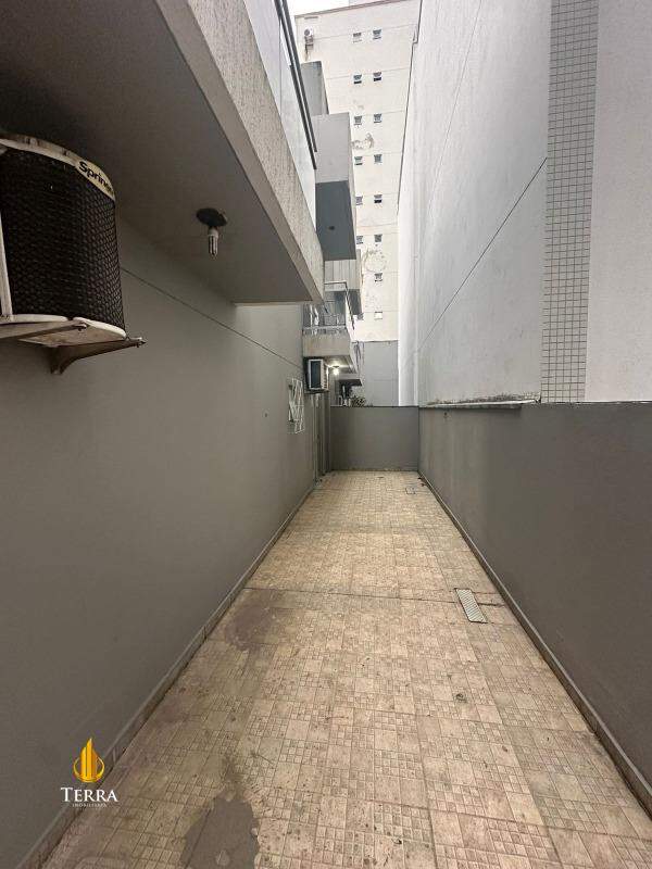Edifício Dona Henriqueta Apartamento com 2 quartos, Centro: 