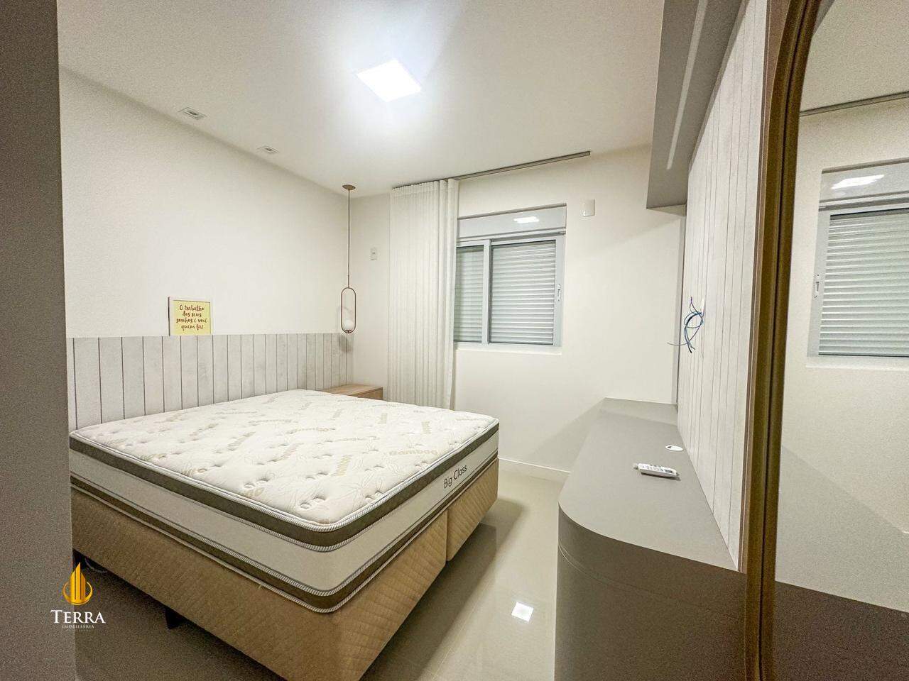 Apartamento com 3 quartos, Centro: 