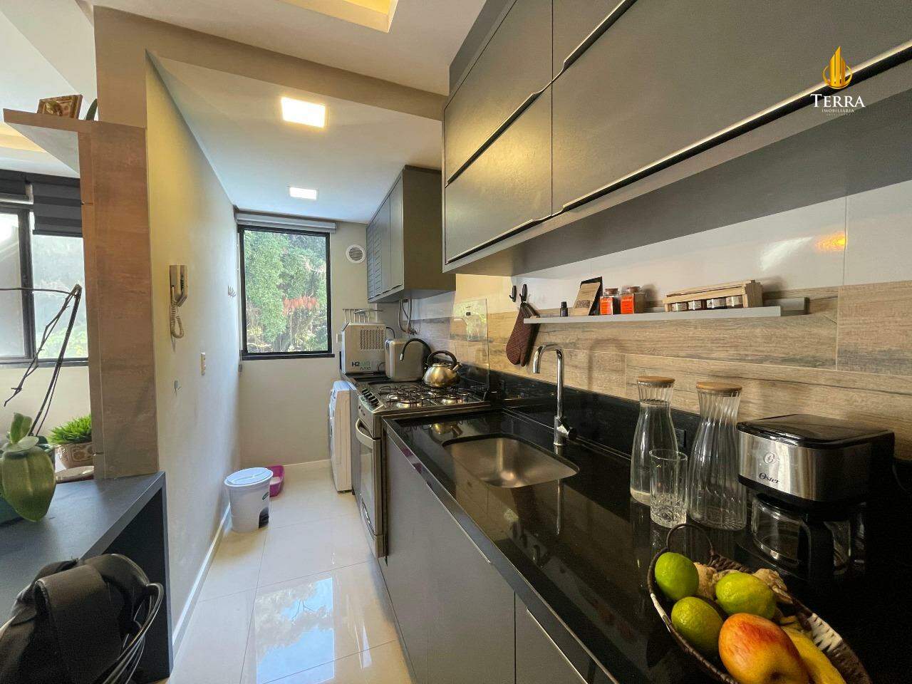 Edifício Amores Garden Apartamento com 2 quartos, Praia dos Amores: 