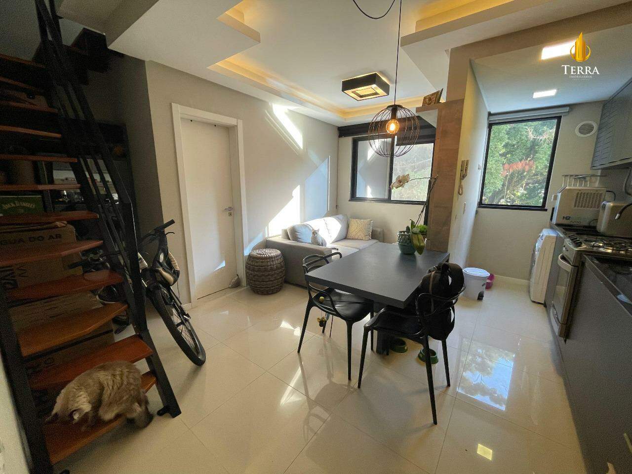 Edifício Amores Garden Apartamento com 2 quartos, Praia dos Amores: 