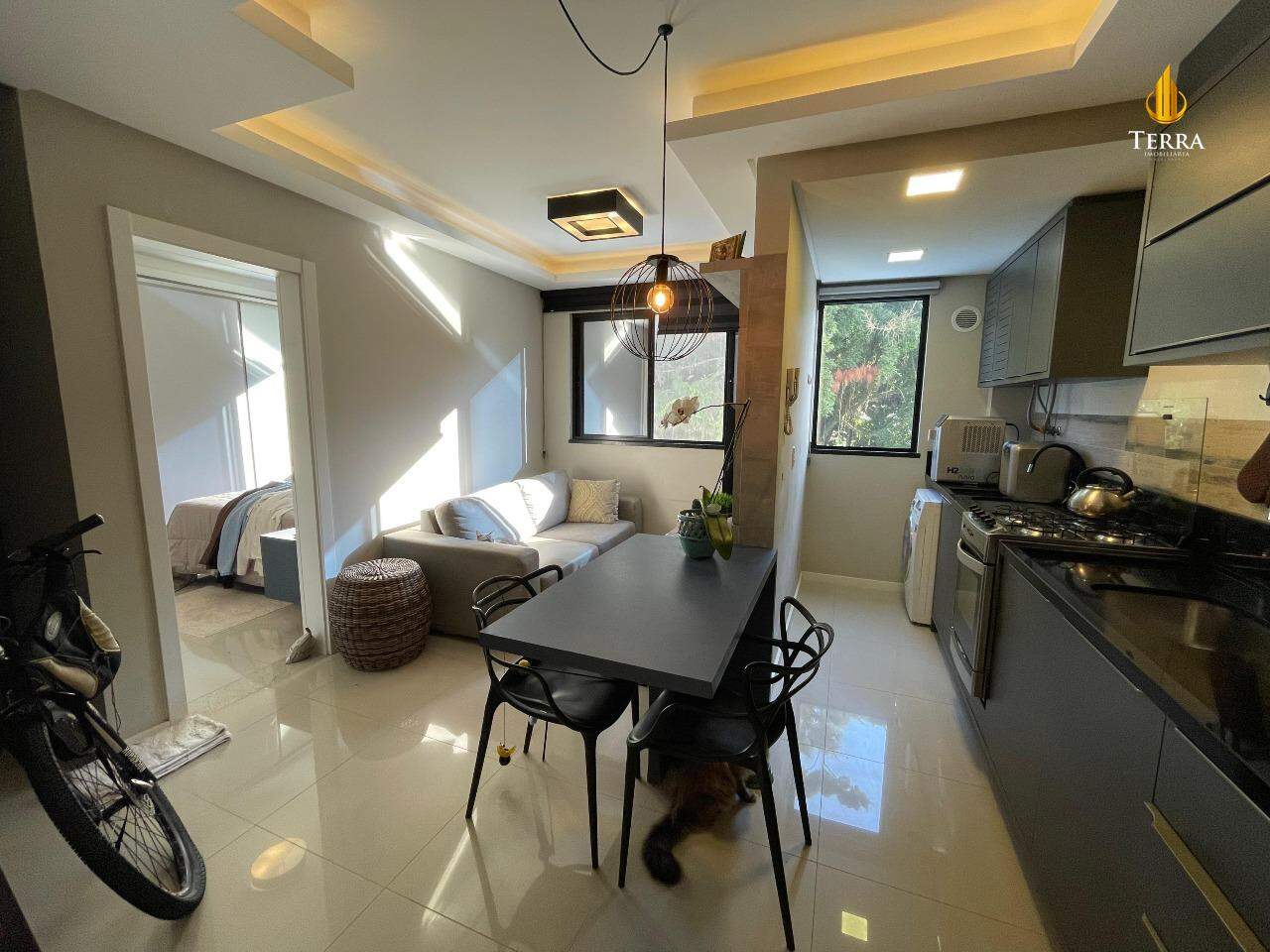 Edifício Amores Garden Apartamento com 2 quartos, Praia dos Amores: 