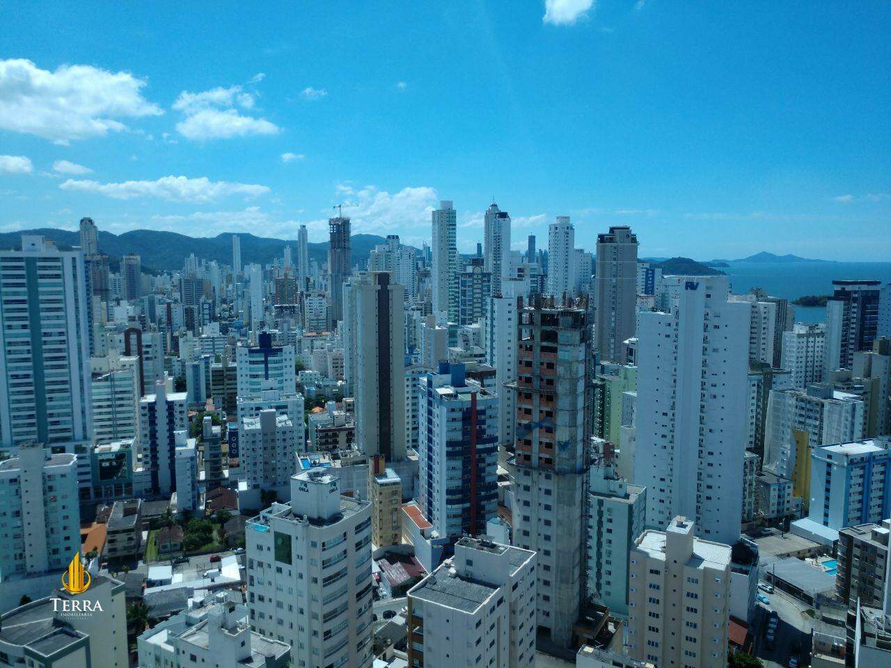 Edifício Blue Ocean Residence Apartamento com 3 quartos, Centro: 