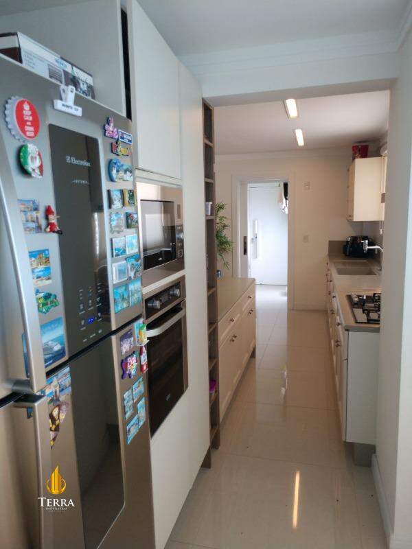 Edifício Blue Ocean Residence Apartamento com 3 quartos, Centro: 