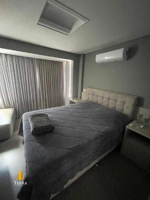 Emerald Apartamento com 2 quartos, Praia Brava: 