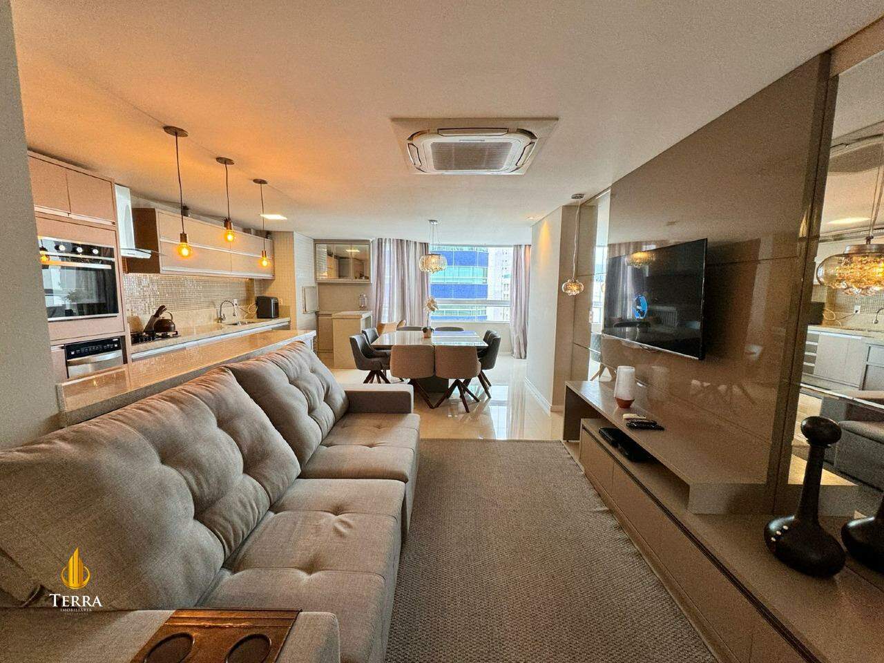 Edifício Cadillac Tower Apartamento com 3 quartos, Centro: