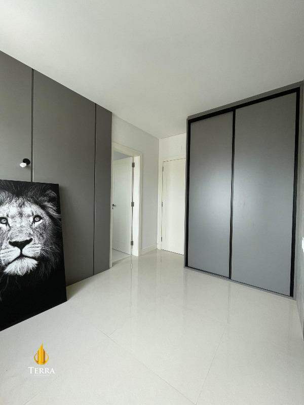 Hamptons Village Apartamento com 4 quartos, Centro: 