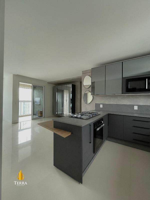 Hamptons Village Apartamento com 4 quartos, Centro: 
