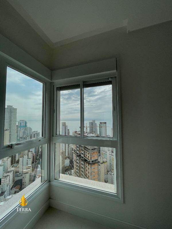 Hamptons Village Apartamento com 4 quartos, Centro: 
