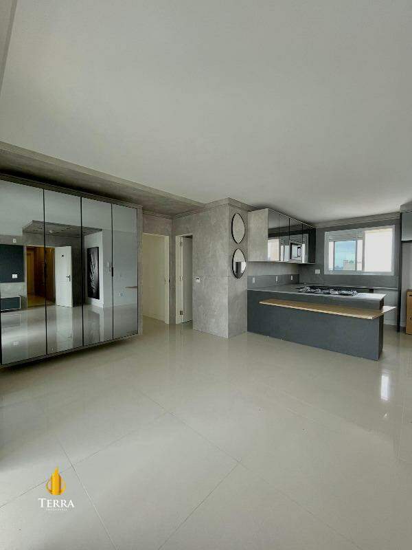 Hamptons Village Apartamento com 4 quartos, Centro: 