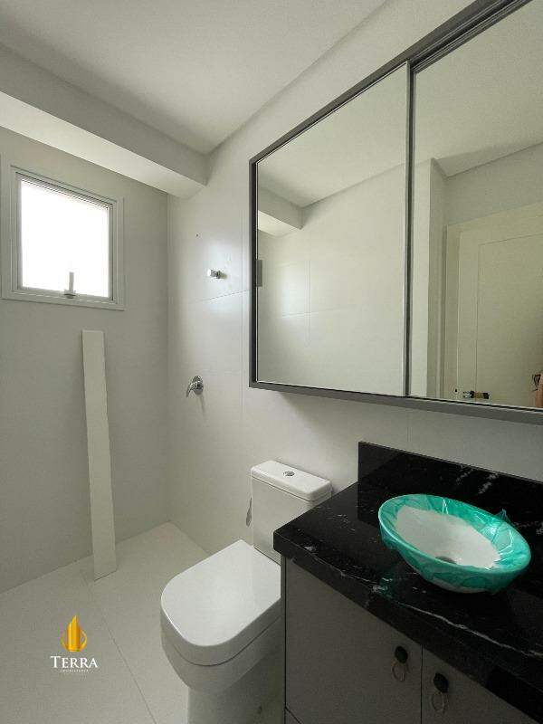 Hamptons Village Apartamento com 4 quartos, Centro: 