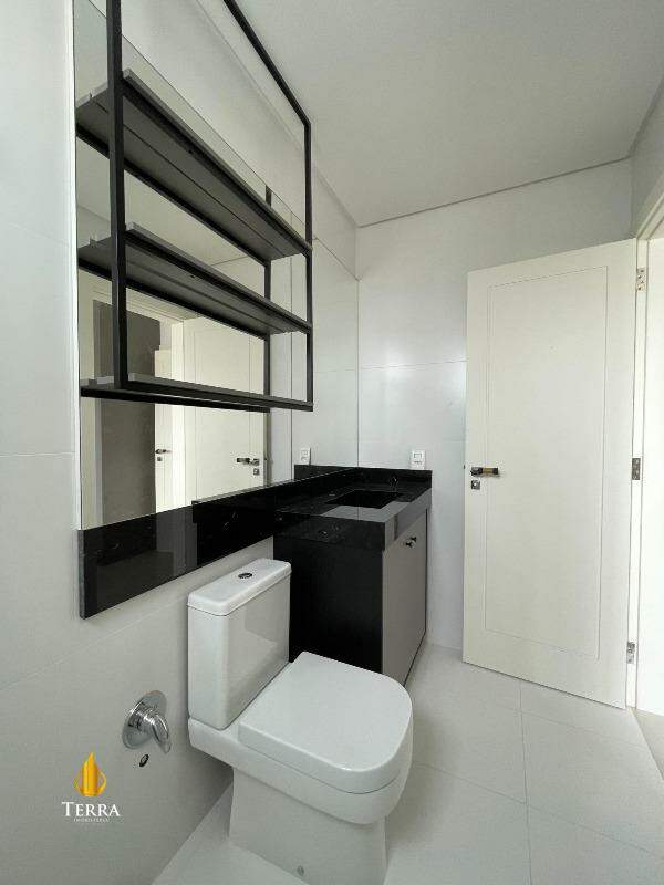 Hamptons Village Apartamento com 4 quartos, Centro: 