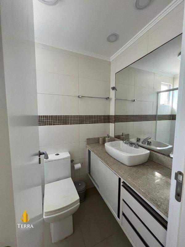 Emerald Apartamento com 2 quartos, Praia Brava: 