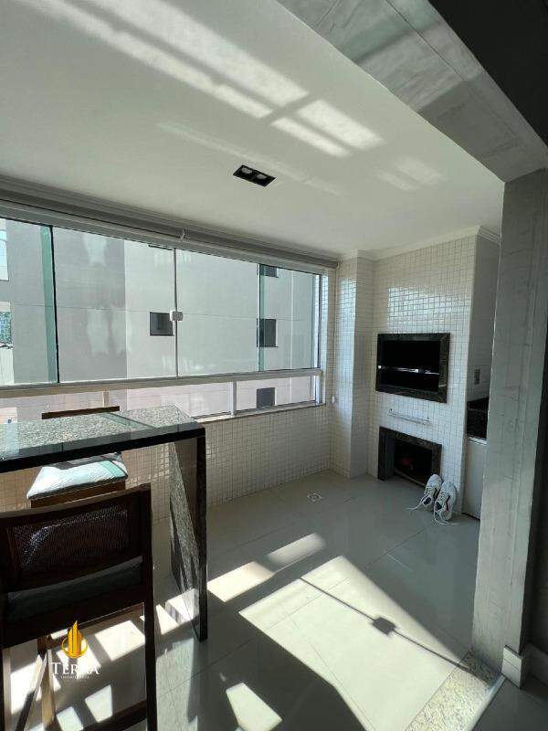 Emerald Apartamento com 2 quartos, Praia Brava: 