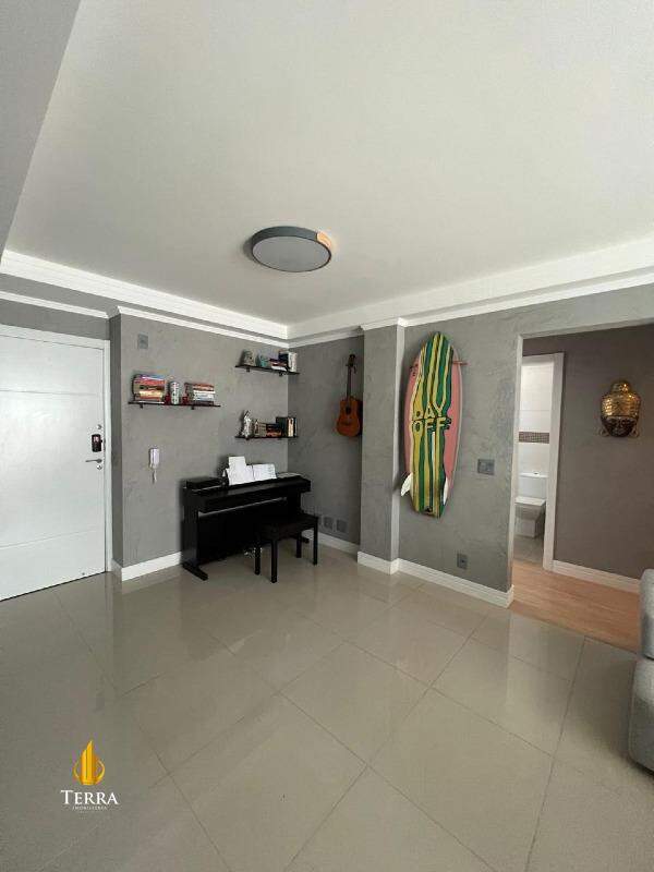 Emerald Apartamento com 2 quartos, Praia Brava: 