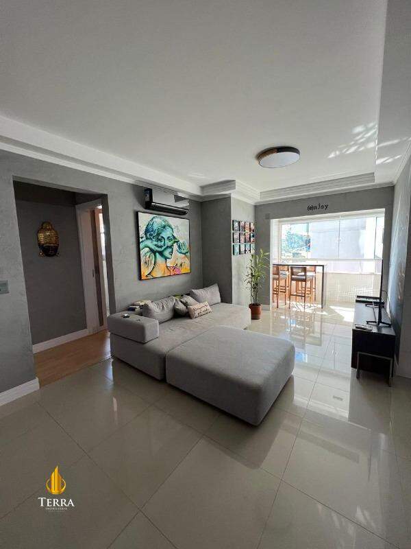 Emerald Apartamento com 2 quartos, Praia Brava: 