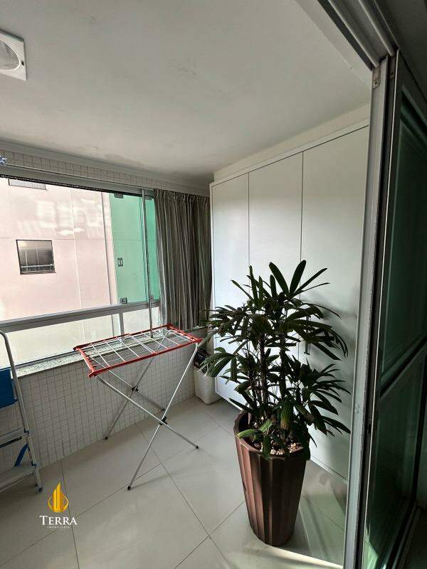 Emerald Apartamento com 3 quartos, Praia Brava: 