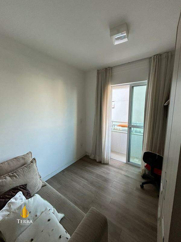 Emerald Apartamento com 3 quartos, Praia Brava: 