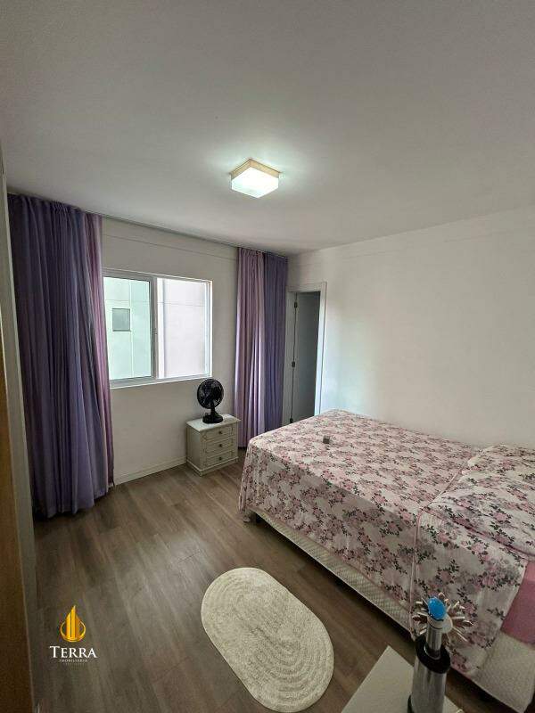 Emerald Apartamento com 3 quartos, Praia Brava: 
