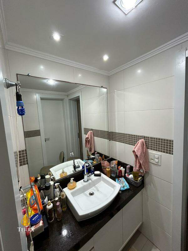 Emerald Apartamento com 3 quartos, Praia Brava: 