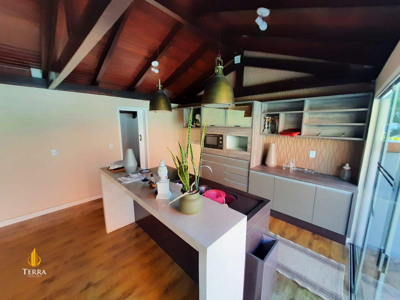  Casa com 5 quartos, Praia dos Amores: 