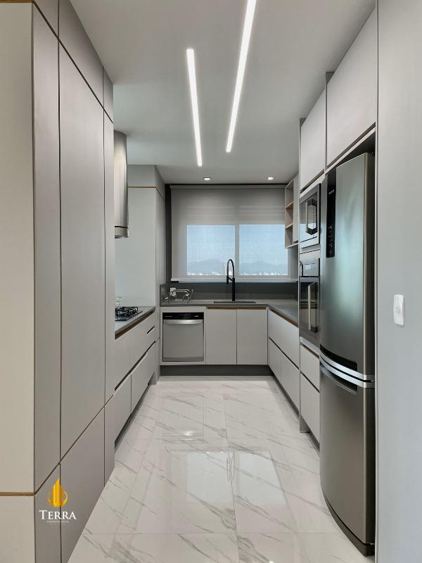 Marina Beach Towers Apartamento com 3 quartos, Centro: 