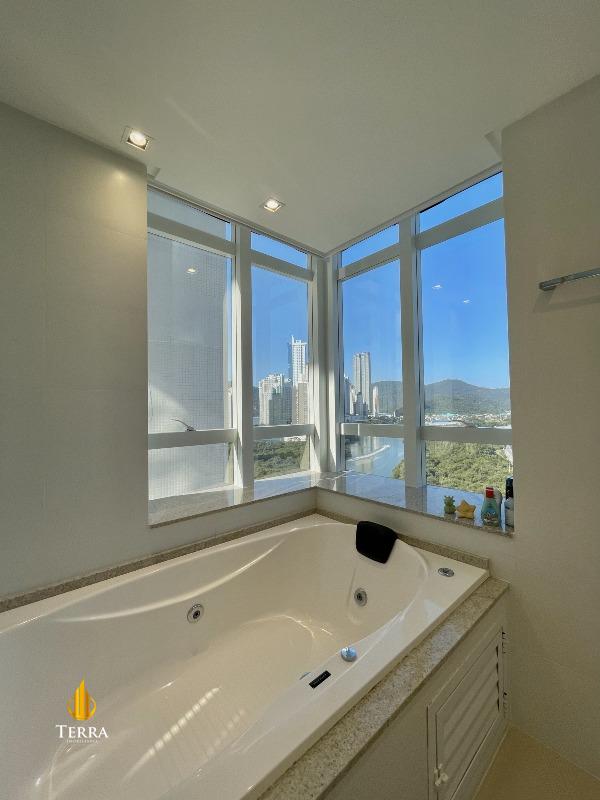 Marina Beach Towers Apartamento com 3 quartos, Centro: